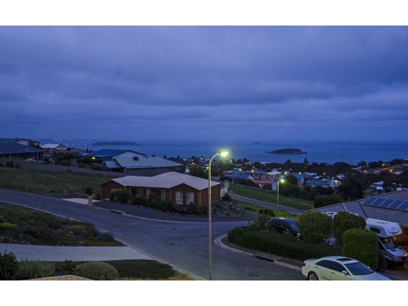 21 Orca Place, Encounter Bay SA 5211
