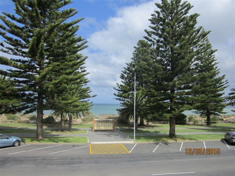 5 Esplanade, Victor Harbor SA 5211