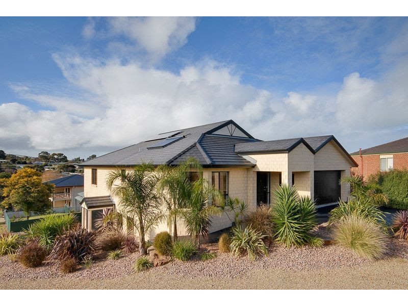 6 Tudor Avenue, Victor Harbor SA 5211