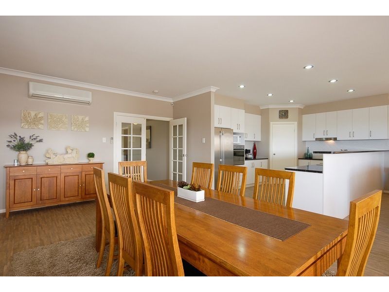 6 Tudor Avenue, Victor Harbor SA 5211