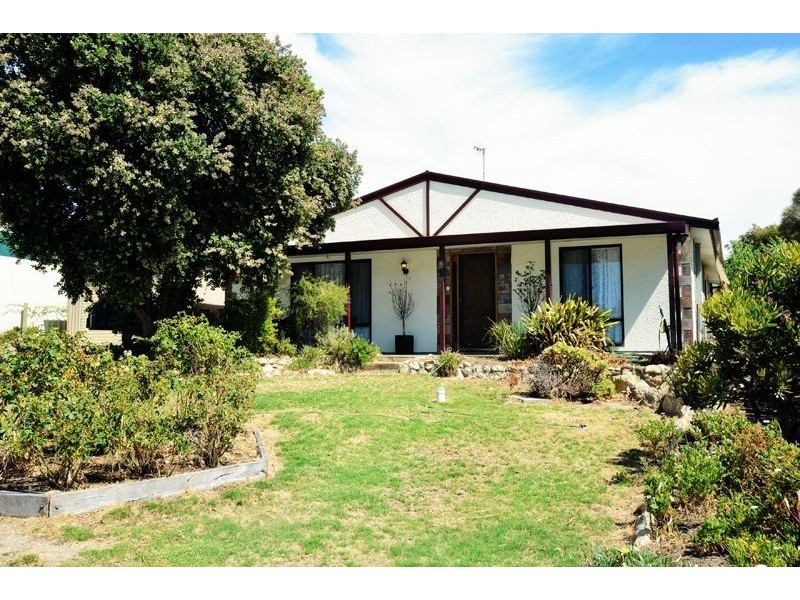 9 Estick Street, Goolwa Beach SA 5214