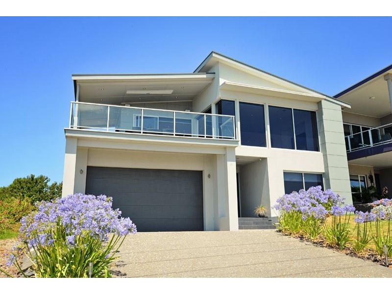 11 Wright Terrace, Encounter Bay SA 5211