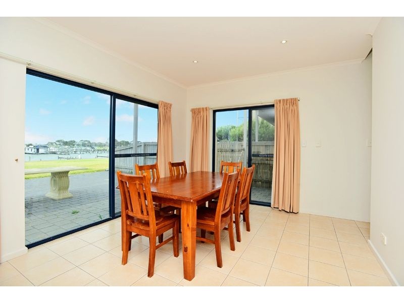 19 Ventura Place, Hindmarsh Island SA 5214