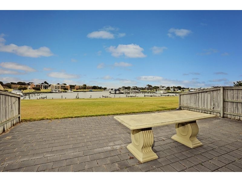 19 Ventura Place, Hindmarsh Island SA 5214