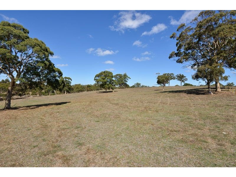 300 & 301 Parsons Road, Inman Valley SA 5211