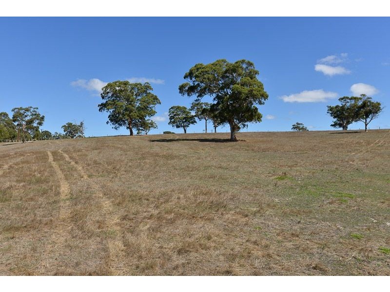 300 & 301 Parsons Road, Inman Valley SA 5211