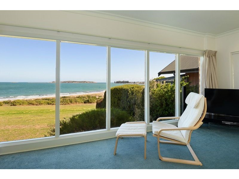 62 Hindmarsh Road, Mccracken SA 5211