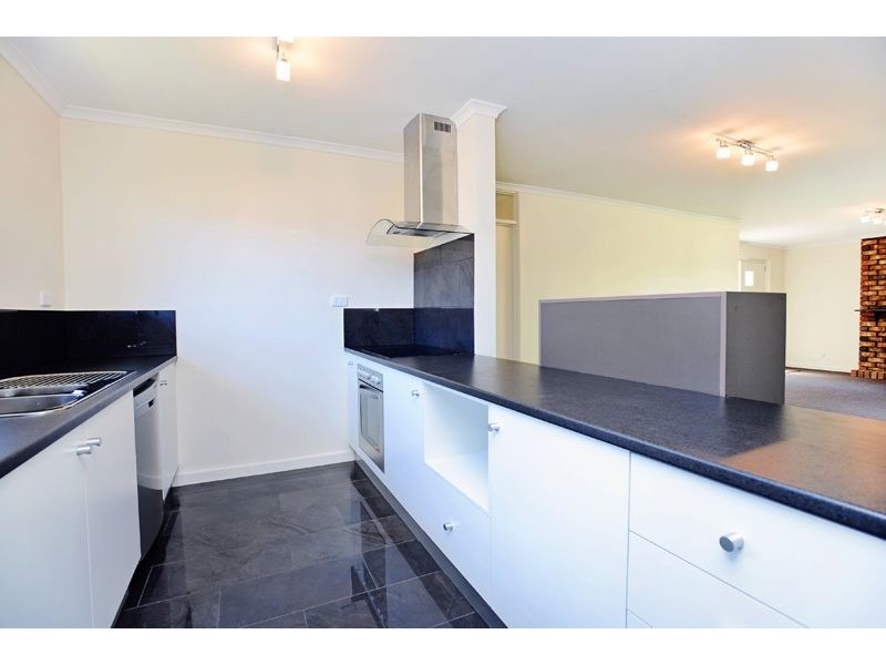 14 Beach Road, Goolwa South SA 5214