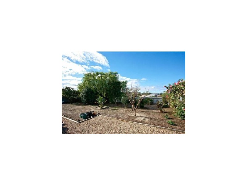 16 Greenhills Road, Victor Harbor SA 5211