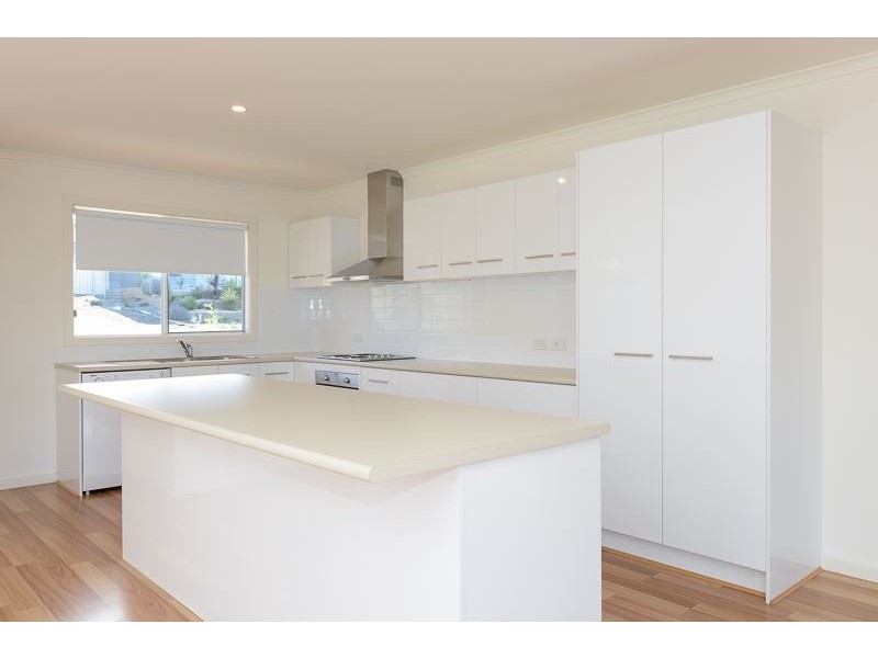 16 Stone Hut Circuit, Encounter Bay SA 5211