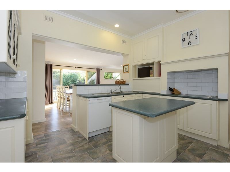 39 Strangways Ave, Hayborough SA 5211