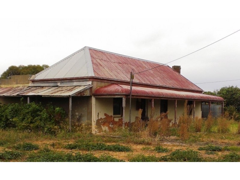 7-9 Maroo Street, Milang SA 5256