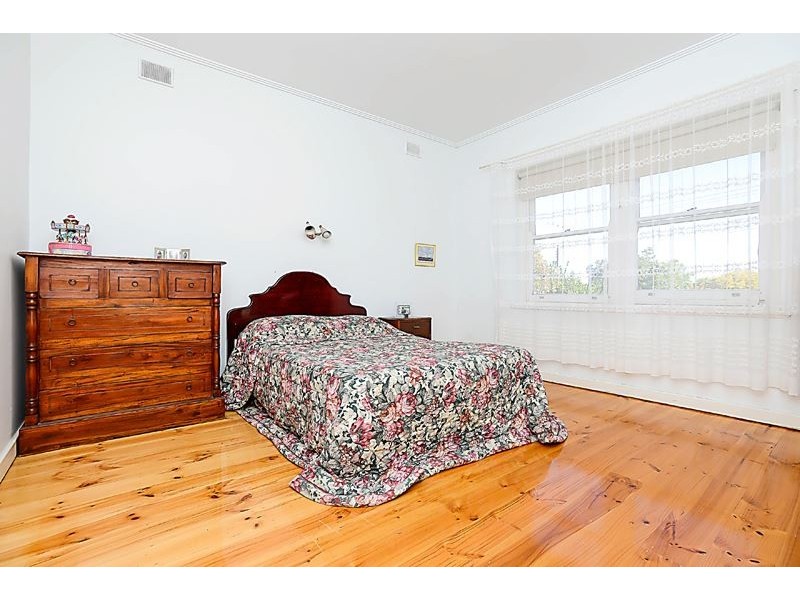 44 Seaview Road, Victor Harbor SA 5211