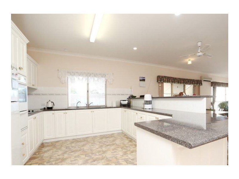 5 Oxford Avenue, Victor Harbor SA 5211