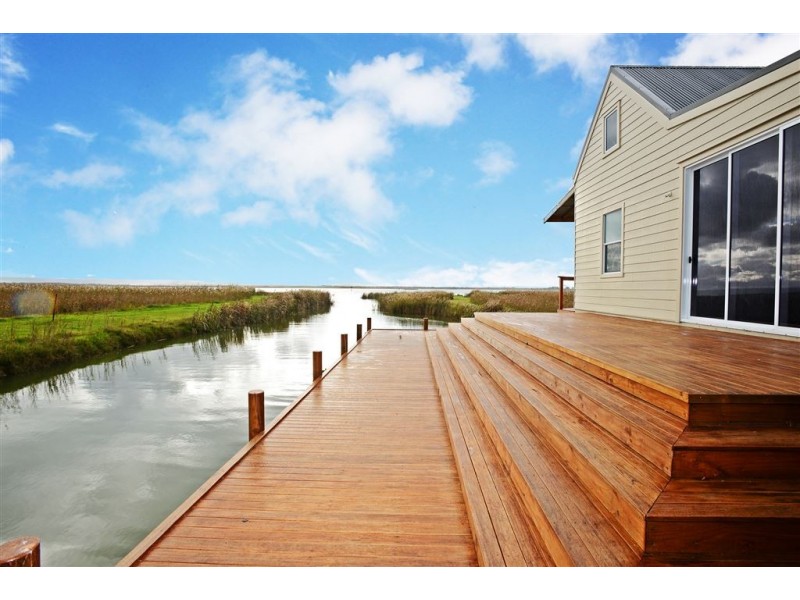 575 Randell Road, Hindmarsh Island SA 5214