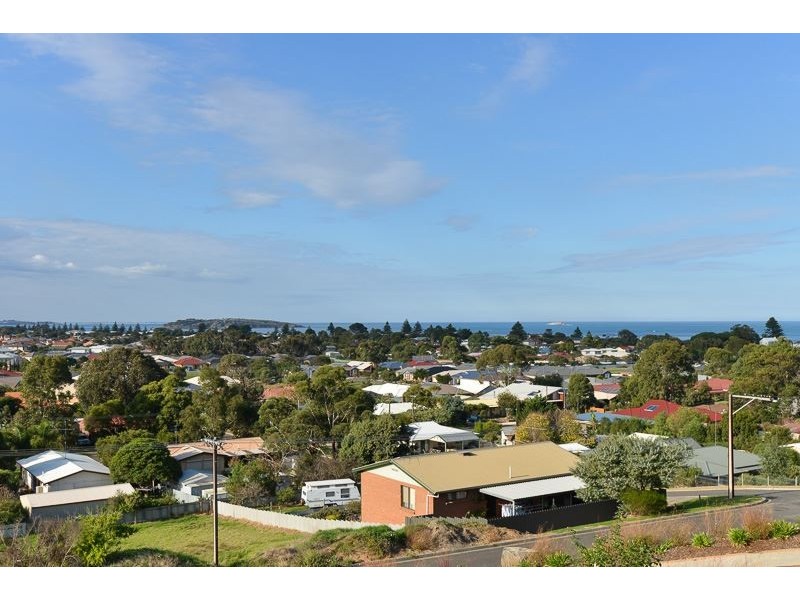 15 Laurie Avenue, Encounter Bay SA 5211