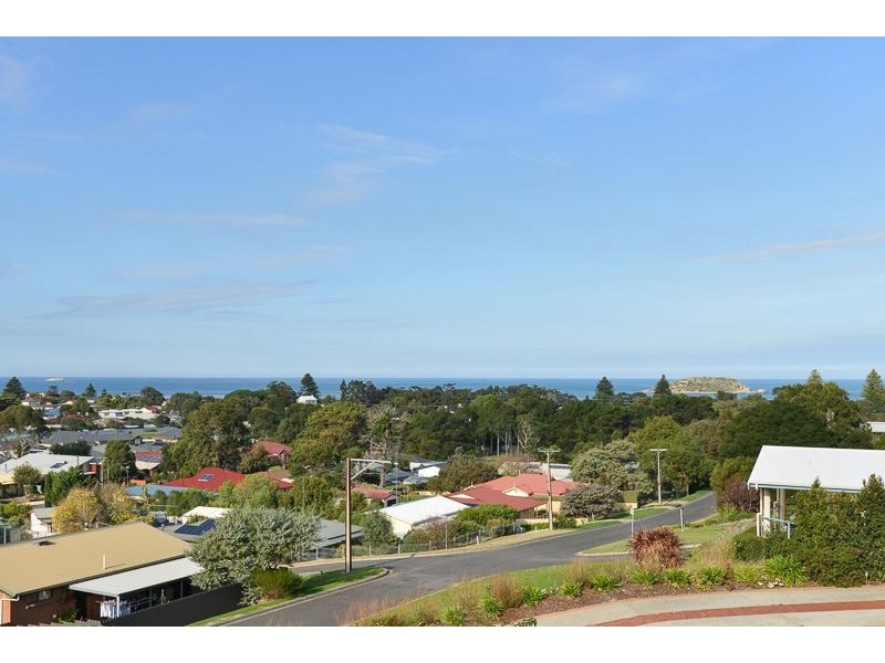 15 Laurie Avenue, Encounter Bay SA 5211