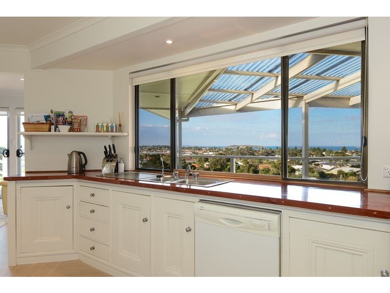 15 Laurie Avenue, Encounter Bay SA 5211