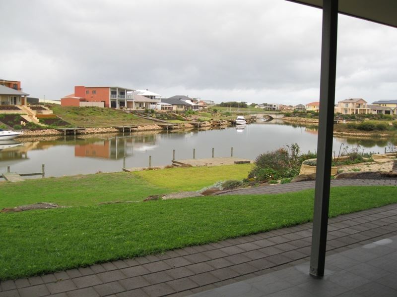 11 Blanche Parade, Hindmarsh Island SA 5214