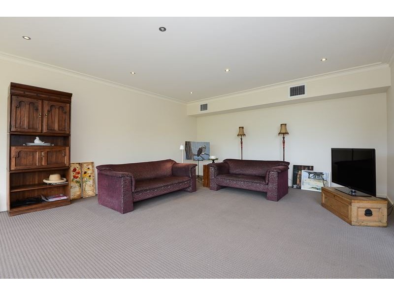 94 Coromandel Drive, Mccracken SA 5211