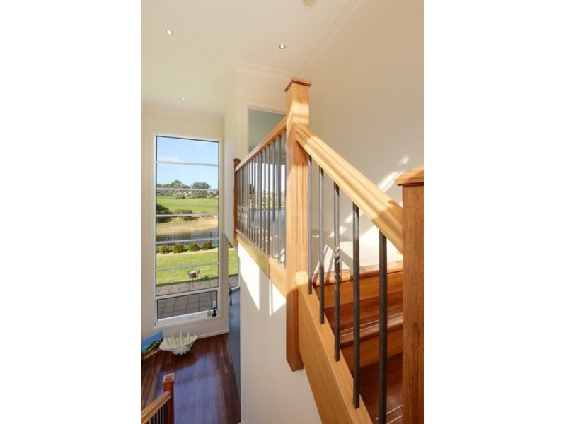 94 Coromandel Drive, Mccracken SA 5211