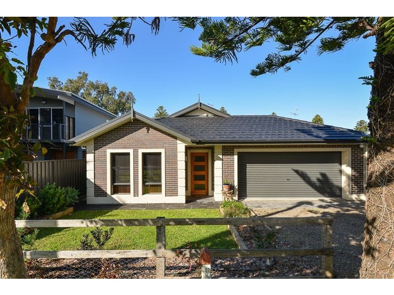 10 Petrel Avenue, Encounter Bay SA 5211