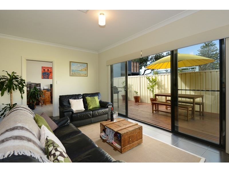 10 Petrel Avenue, Encounter Bay SA 5211