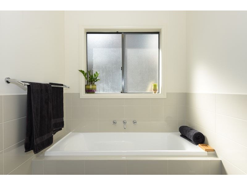 10 Petrel Avenue, Encounter Bay SA 5211