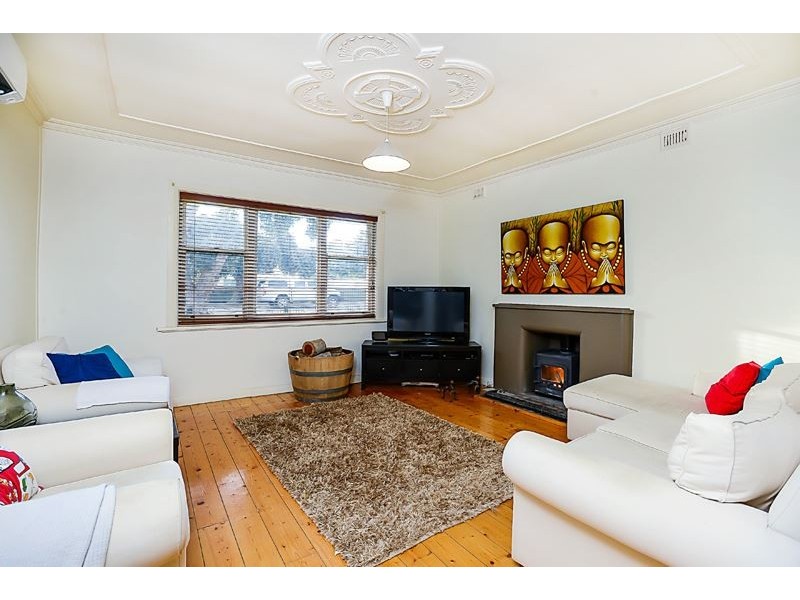 2 Churchill Road, Victor Harbor SA 5211