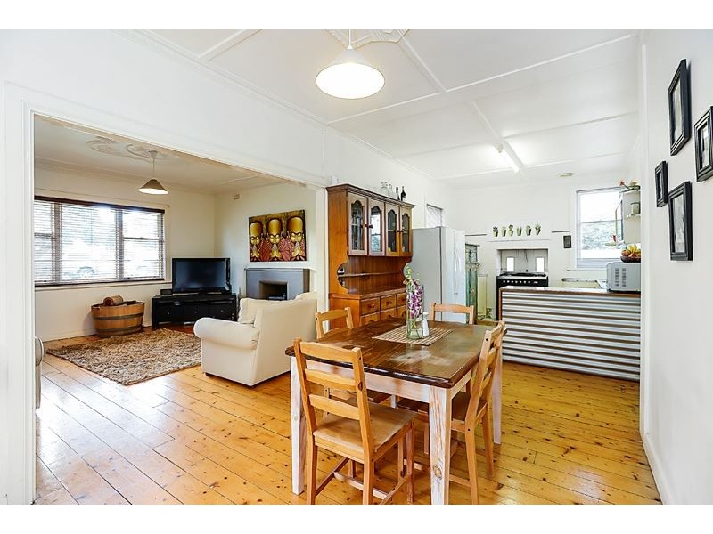 2 Churchill Road, Victor Harbor SA 5211