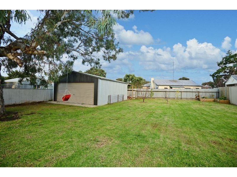2 Churchill Road, Victor Harbor SA 5211