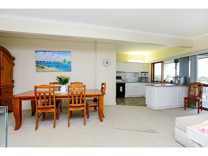 27 Nevin Avenue, Encounter Bay SA 5211