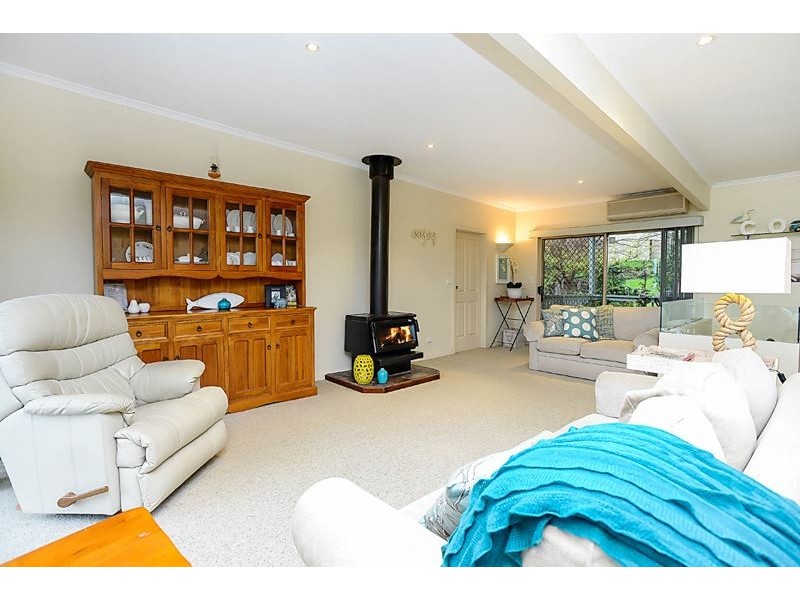 27 Nevin Avenue, Encounter Bay SA 5211