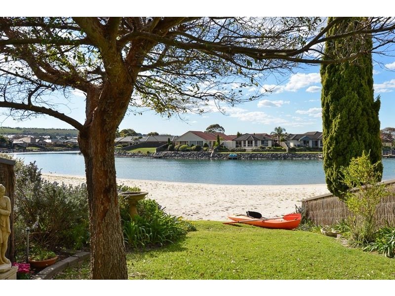 2 Islander Drive, Encounter Bay SA 5211