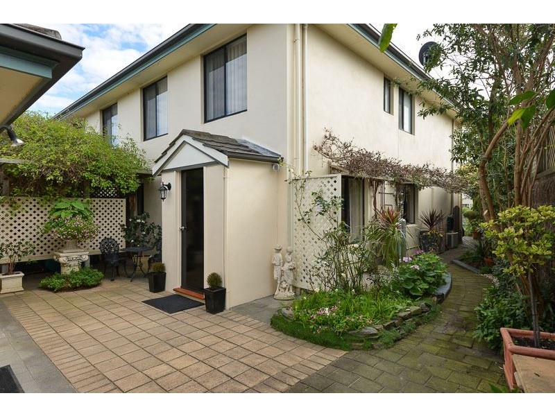 2 Islander Drive, Encounter Bay SA 5211