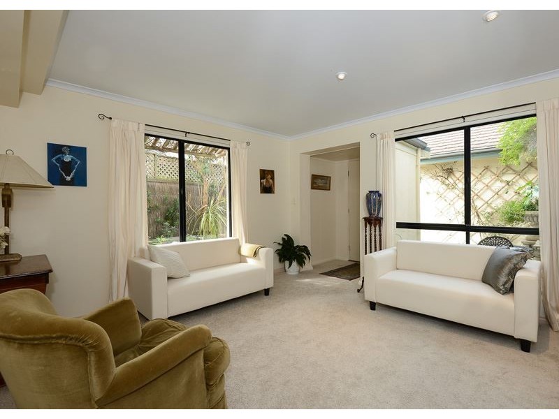 2 Islander Drive, Encounter Bay SA 5211