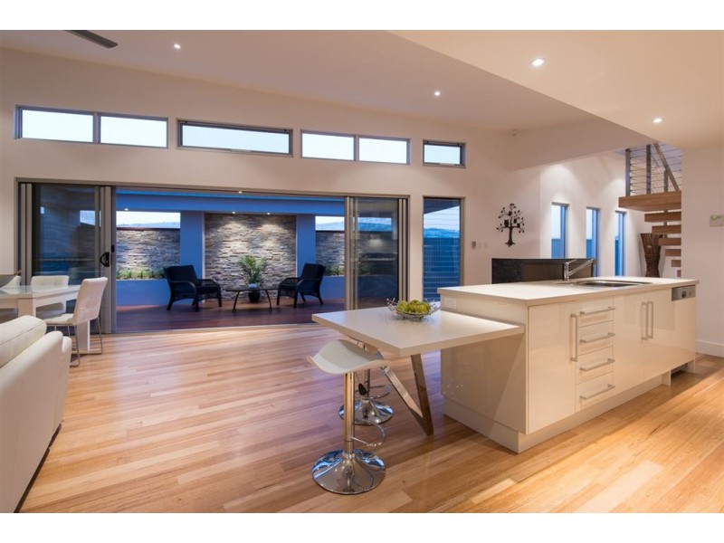 1 Mentone Road, Hayborough SA 5211