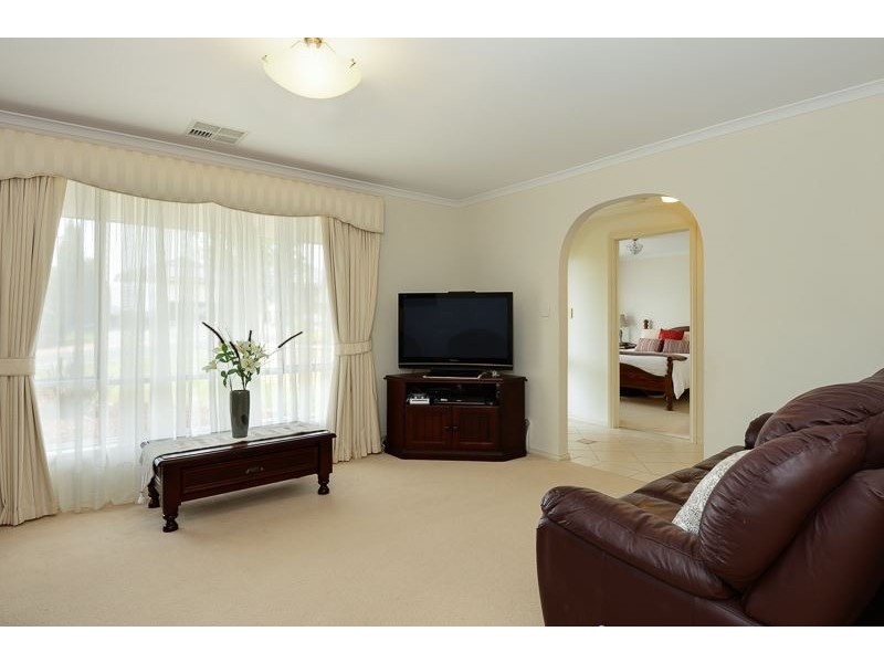 37 Agnes Gillespie Drive, Hayborough SA 5211