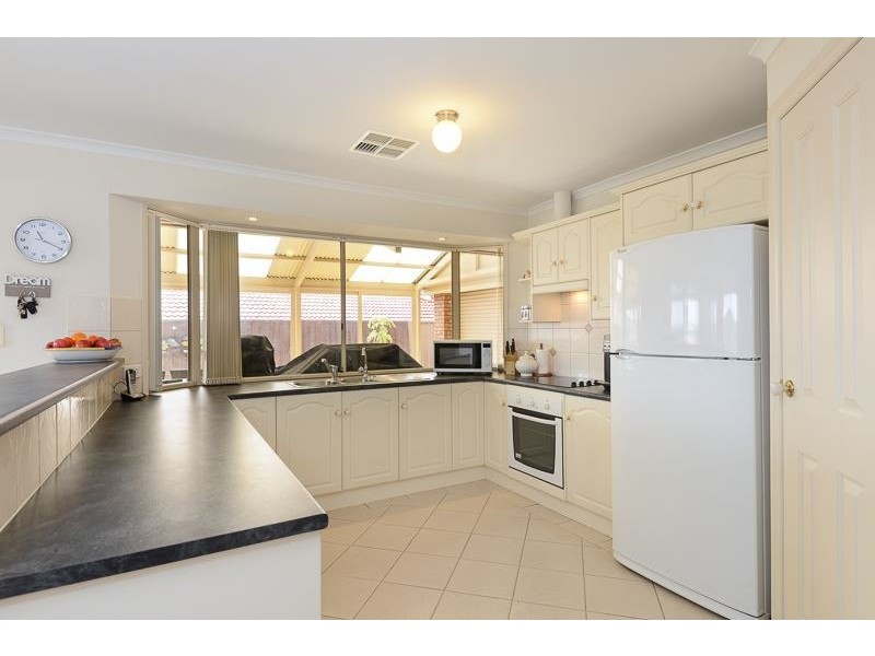 37 Agnes Gillespie Drive, Hayborough SA 5211