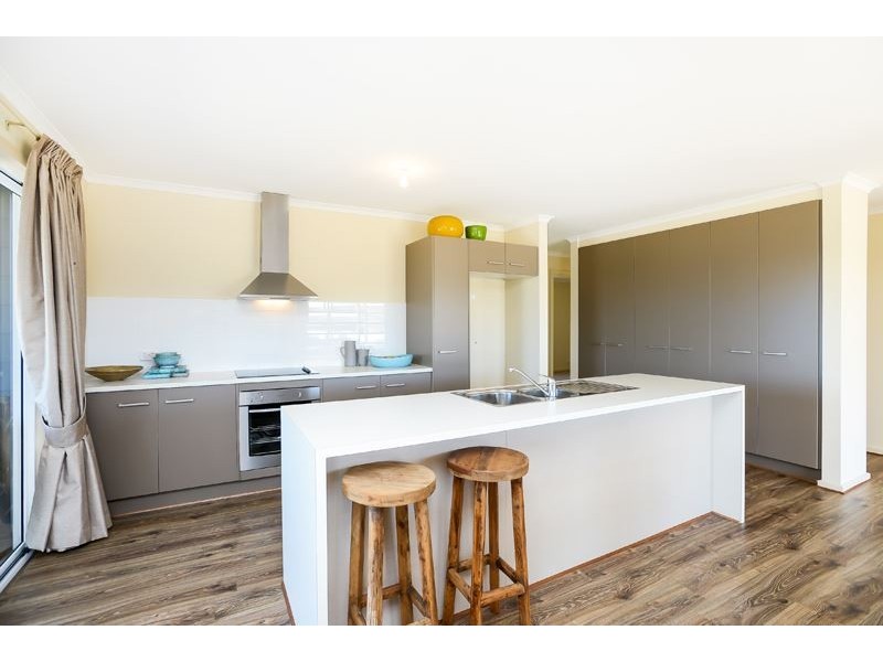 11 Watson Crescent, Port Elliot SA 5212
