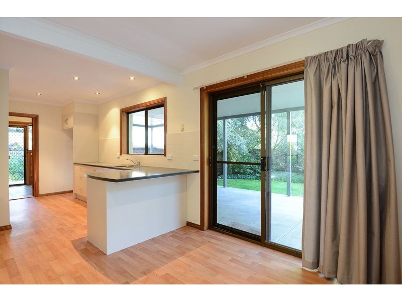 2 Dorset Avenue, Victor Harbor SA 5211