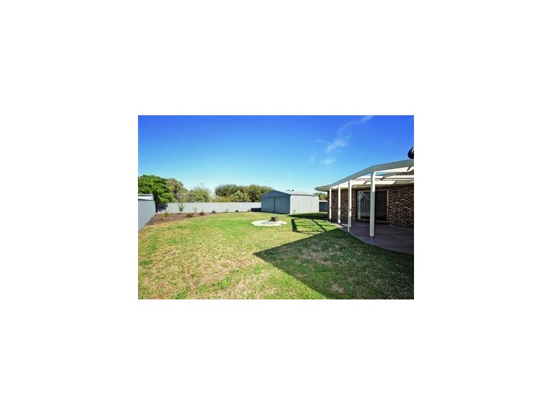 14 Beach Road, Goolwa Beach SA 5214