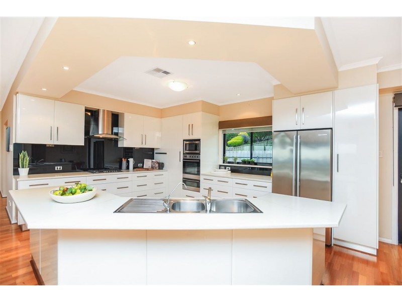 16 Theisenger Court, Encounter Bay SA 5211