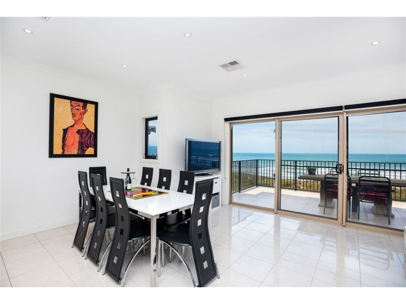 2/106 Surfers Parade, Middleton SA 5213