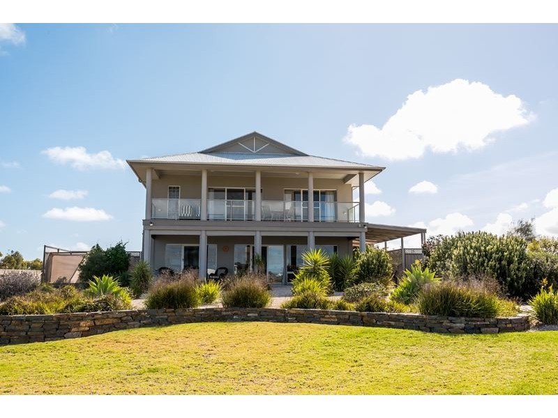 8 Queen Court, Hindmarsh Island SA 5214
