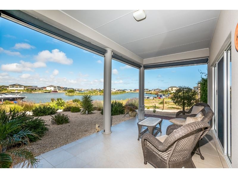 8 Queen Court, Hindmarsh Island SA 5214