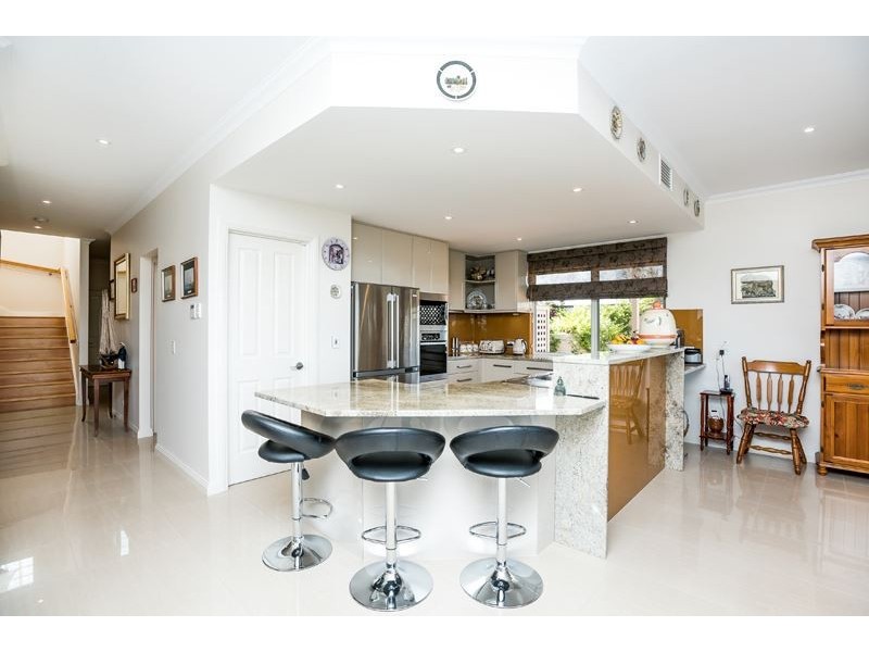 8 Queen Court, Hindmarsh Island SA 5214