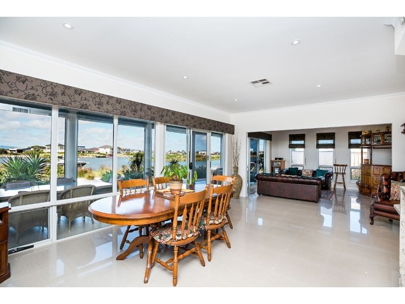 8 Queen Court, Hindmarsh Island SA 5214