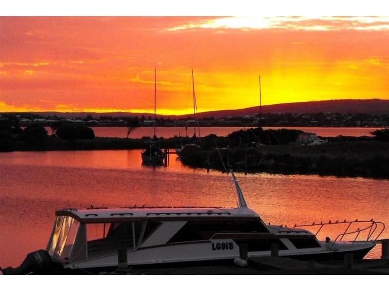 51 Prince Alfred Parade, Hindmarsh Island SA 5214