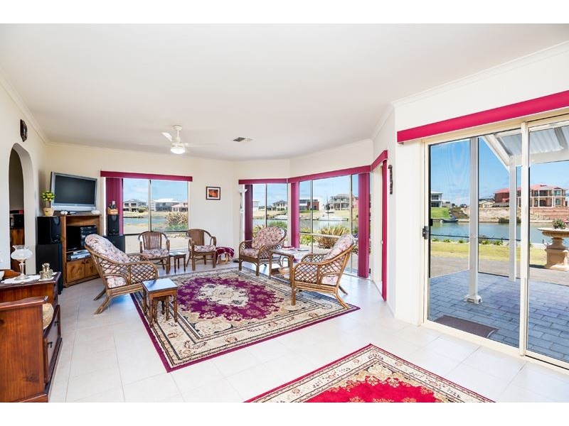 51 Prince Alfred Parade, Hindmarsh Island SA 5214